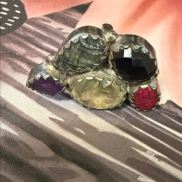 Multi-Stone Silver Ring- size 7 - Picture 3 of 5